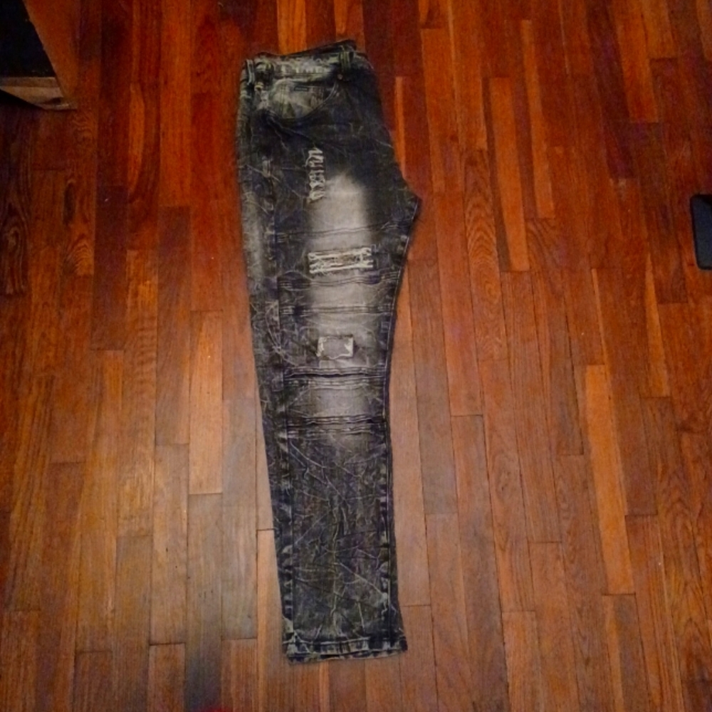 Skinny stretch pants for teens. They stretch but size 34.